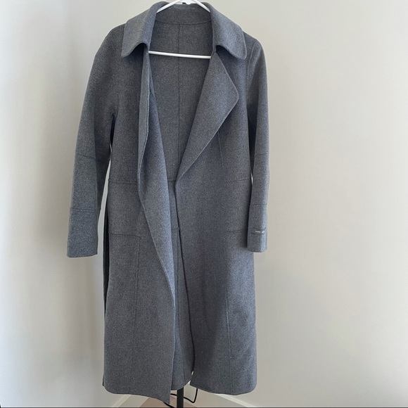 No brand but good quality Coat - Picture 2 of 3